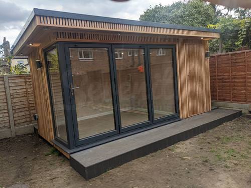 <h2>London - 4.5m x 2.5m Garden Room</h2>